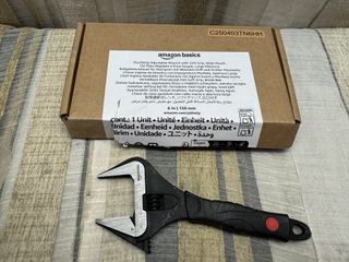 Llave de boca ajustable Amazon Basics
