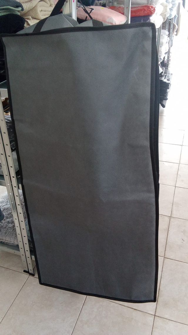 Organizador de ropa para viaje gris