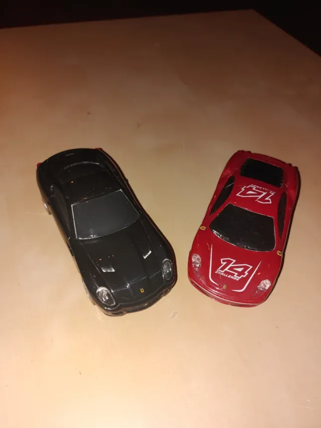 Coches Ferrari a escala