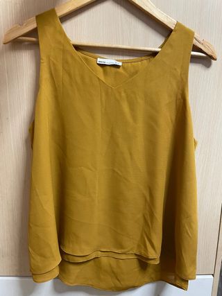 Camisa Okeysi tirantes amarilla talla única