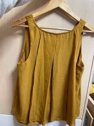 Camisa Okeysi tirantes amarilla talla única