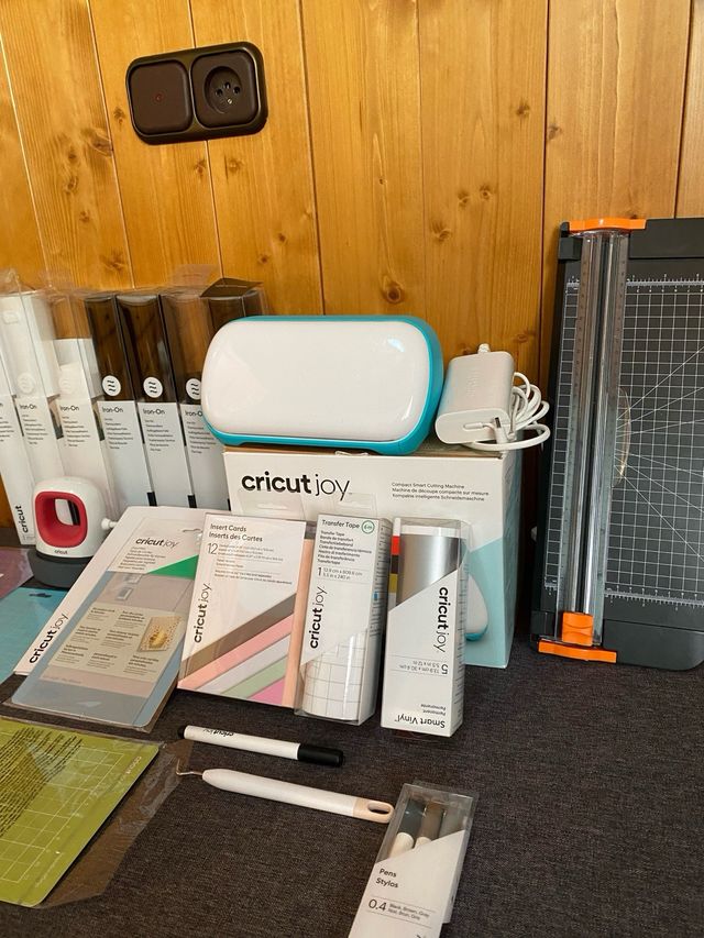 Cricut Joy Máquina de Corte + Accesorios