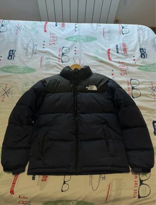 Cazadora The North Face Negra y Azul Marino