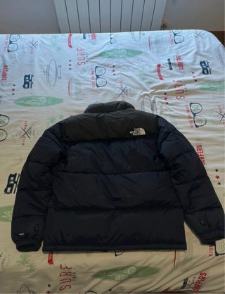 Cazadora The North Face Negra y Azul Marino