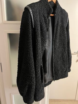 Chaquetón de astracán y cuero
