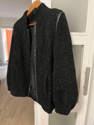 Chaquetón de astracán y cuero