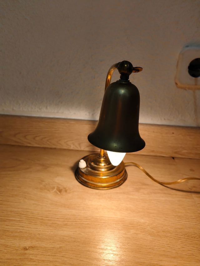 Lámpara de escritorio antigua dorada