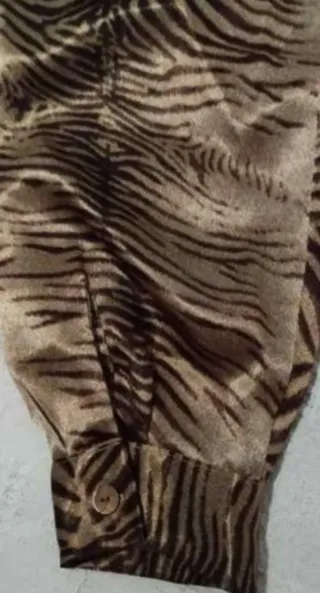 Camisa Raso Animal Print Talla 48