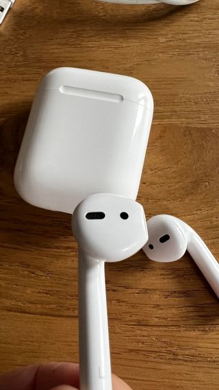 AirPods 2da Gen con Cable de Carga