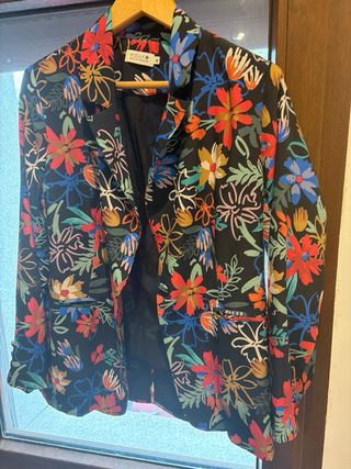 Americana floral negra multicolor