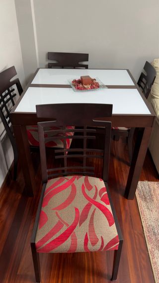 Conjunto mesa extensible y sillas comedor
