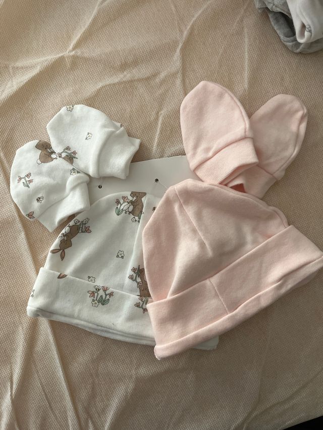 Pack Gorro y Manoplas Bebé