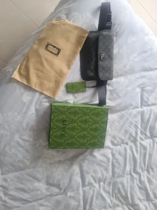 Cartera Gucci Negra y Gris