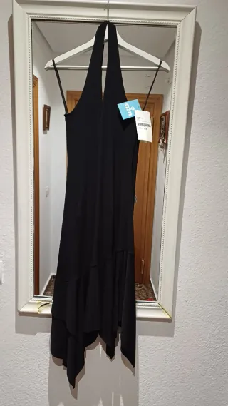Vestido de fiesta negro,talla pequeña una M perfec