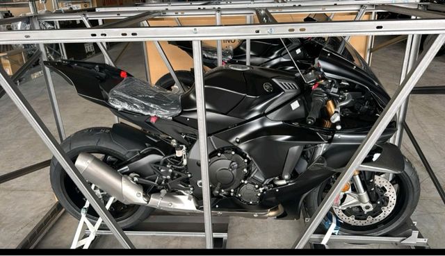 Material Original Yamaha R1 2025