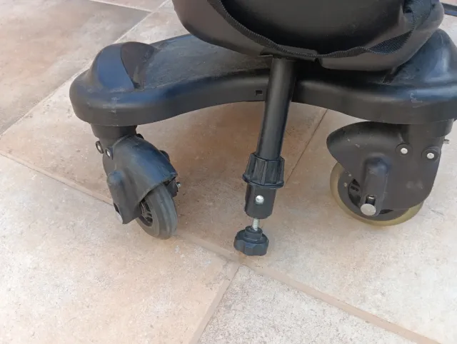 Patinete infantil con asiento