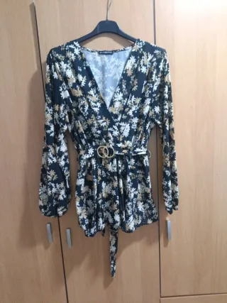 Blusa estampada floral manga larga