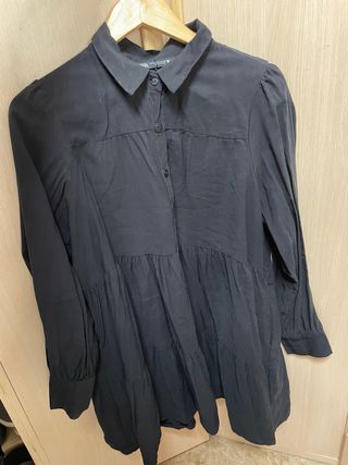 Vestido camisero Zara negro amplio