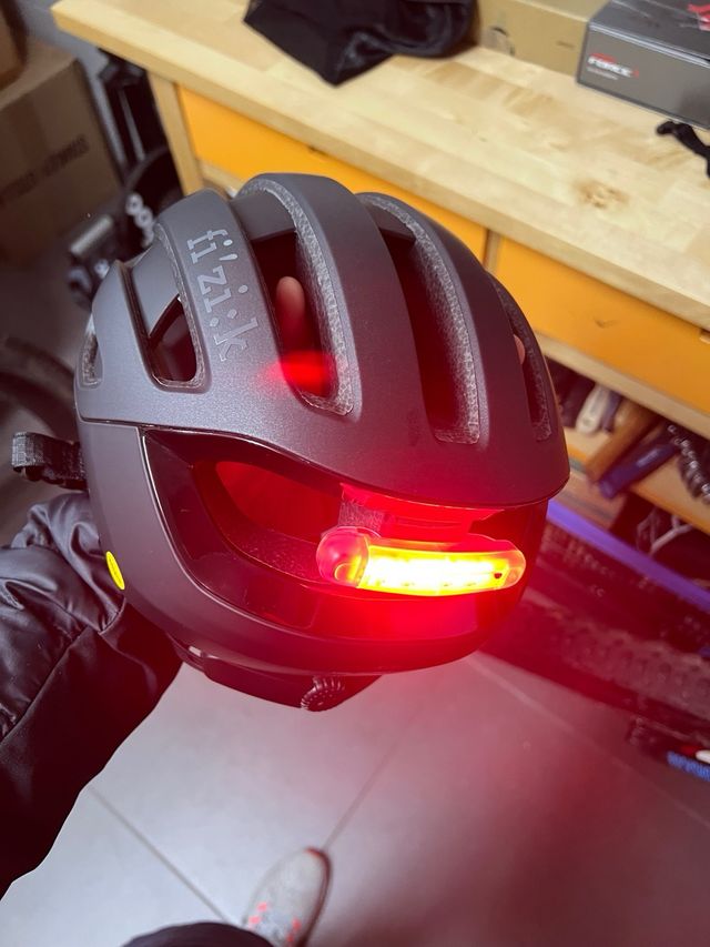 Casco Fizik Kudo Vento Negro MIPS
