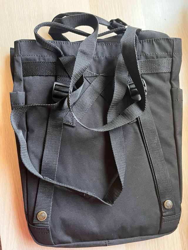 Mochila negra kankenn