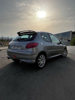 Peugeot 206 gti 2002