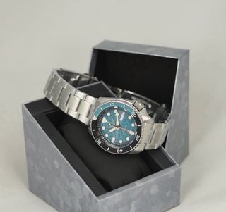 Seiko 5 Sports SRPJ45K1–Skeleton Silver Automático