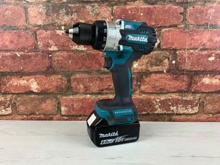 Taladro Combinado LXT Makita DHP486