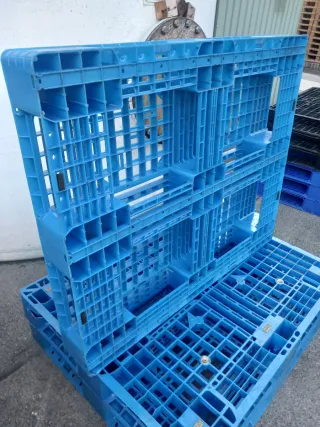 Palets de plástico reforzados 100x120 cm