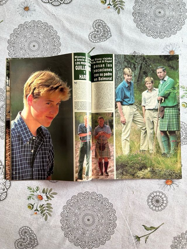 Revista !HOLA! Diana en la encrucijada