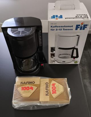 Cafetera FiF KM 220 + Filtros KAFINO