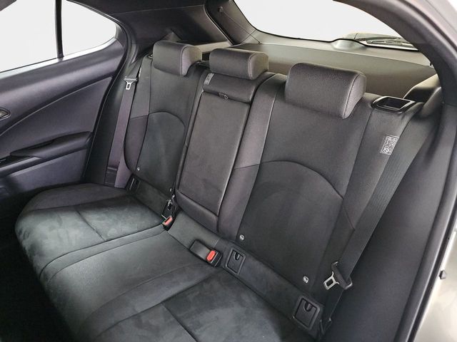 Lexus UX 2.0 250h Business