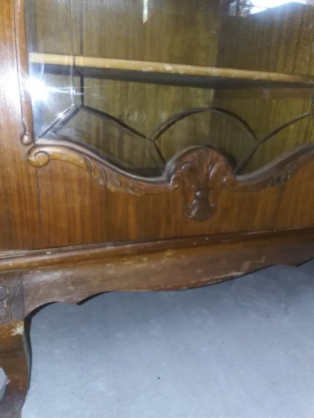 Mueble antiguo de despacho madera y cristal