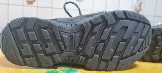 Botas de montaña Quechua grises y verdes N° 37