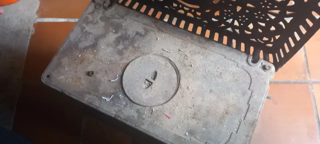 Chimenea decorativa de metal