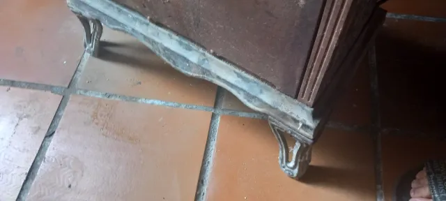 Chimenea decorativa de metal