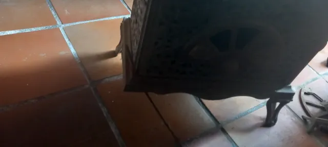 Chimenea decorativa de metal