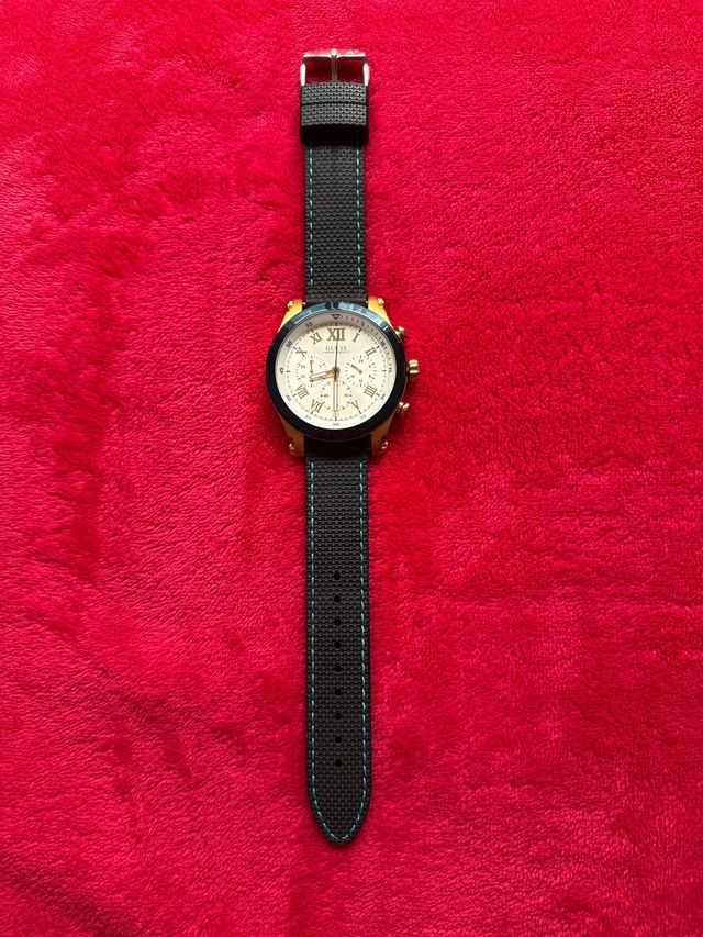 Reloj de la marca Gues