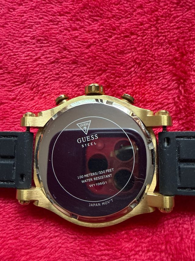 Reloj de la marca Gues