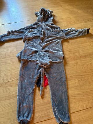 Pijama/disfraz de dinosaurio gris