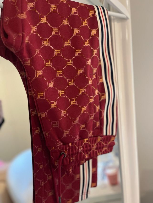 Fato de Treino Fila Vermelho e Dourado