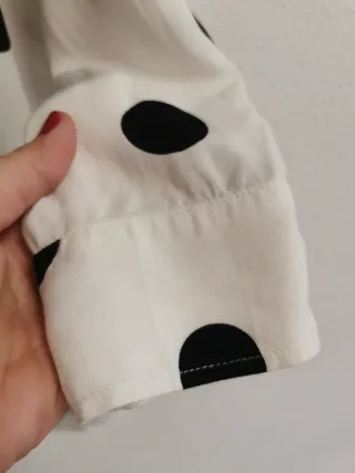 Camisa de chica talla M de Bershka.