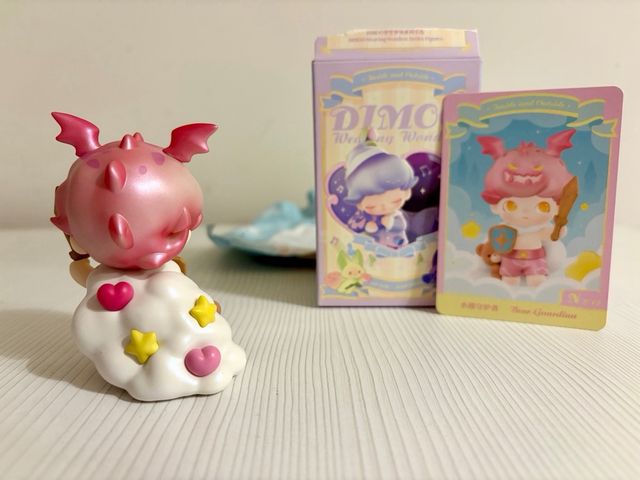 Figurita Dimoo- Bear Guardian (Weaving wonders)