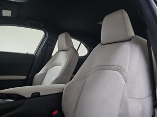 Lexus UX 2.0 250h Premium