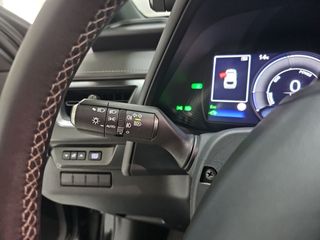 Lexus UX 2.0 250h Premium