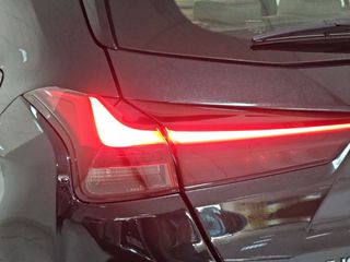 Lexus UX 2.0 250h Premium