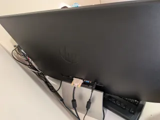 Monitor HP Pavilion 23xi y torre de ordenador