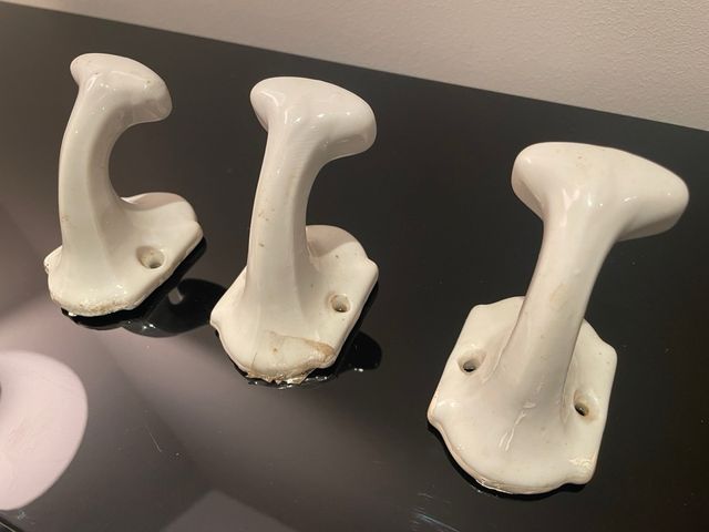 3 Percheros Porcelana Blancos Antiguos