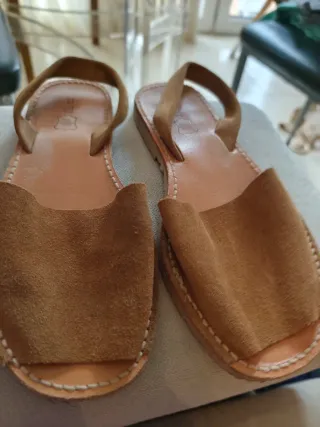 Sandalias de ante marrón