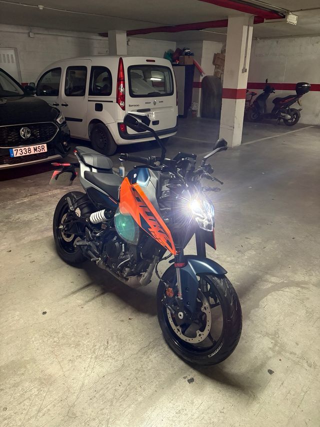 KTM Duke 125