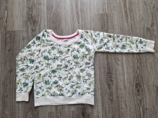 Sudadera estampada mariposas Talla M